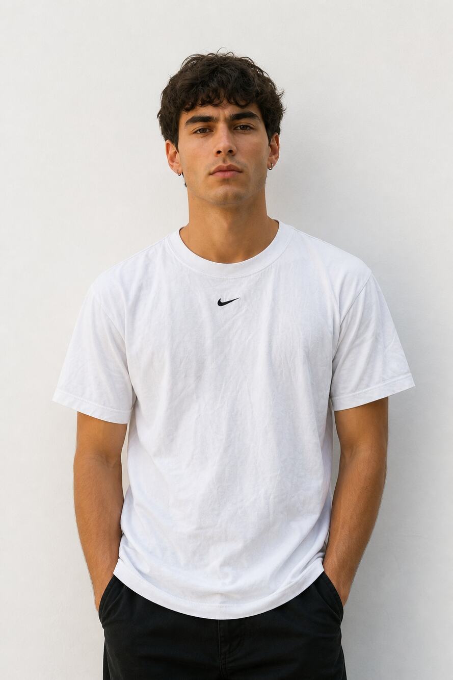 Nike White Crew Neck Logo T-Shirt Medium